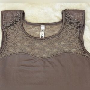 Mixage by lady Dutch sleeveless 
lace/ sequin tank top